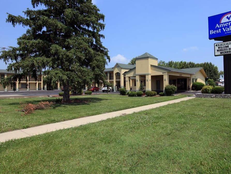 Regency Inn Fayetteville Εξωτερικό φωτογραφία
