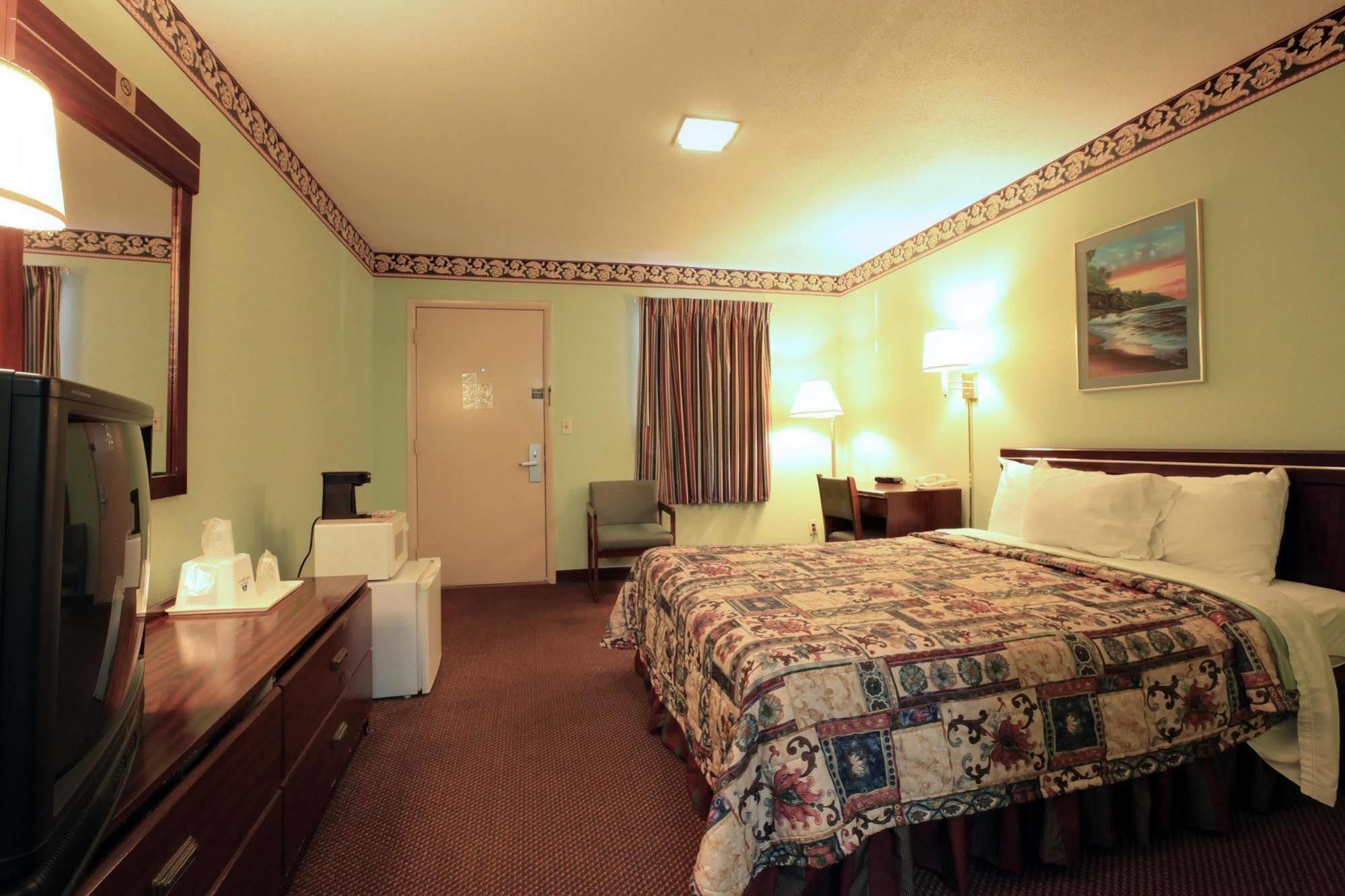 Regency Inn Fayetteville Δωμάτιο φωτογραφία